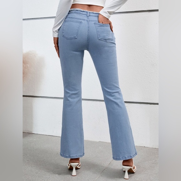 Raw Hem Bootcut Jeans with Pockets - Picture 2 of 6